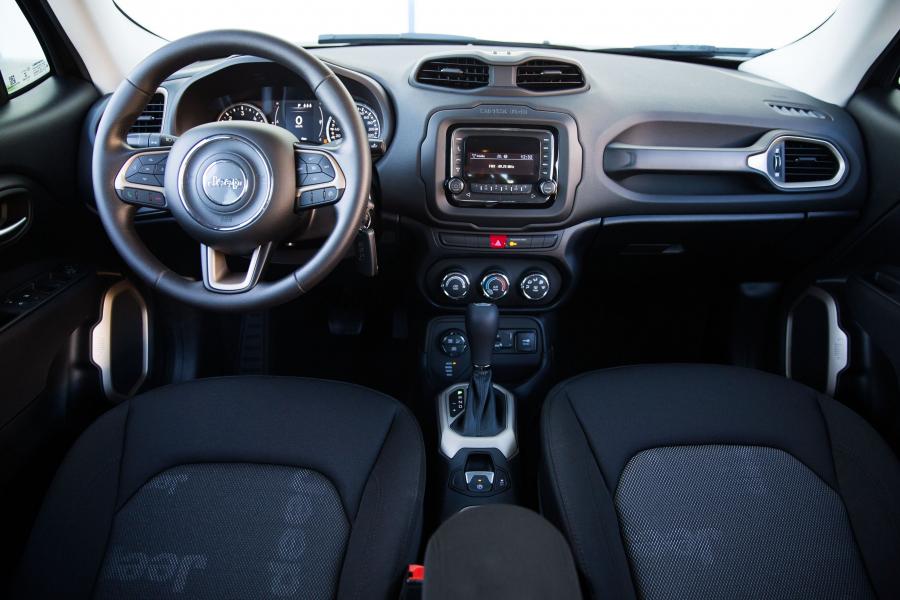 Торпедо Jeep Renegade Custom (BU) 2017 года  (LA) (фото 3 из 11)